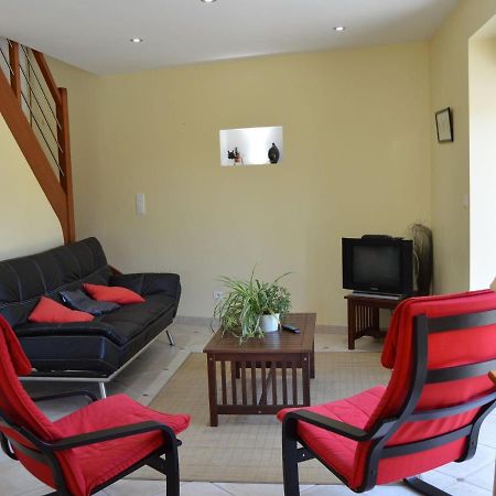 Cosy Chalet With Private Garden In Normandy Isigny-le-Buat Dış mekan fotoğraf