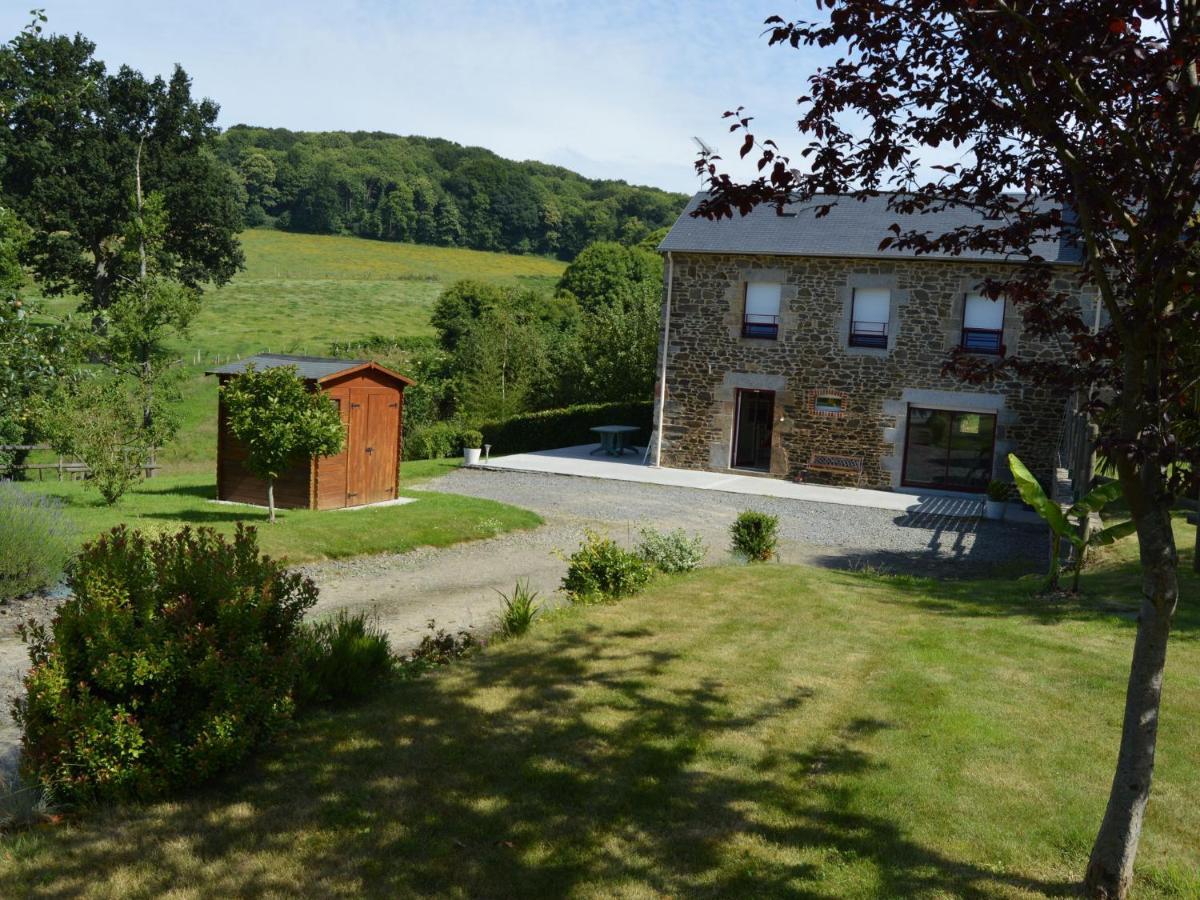 Cosy Chalet With Private Garden In Normandy Isigny-le-Buat Oda fotoğraf