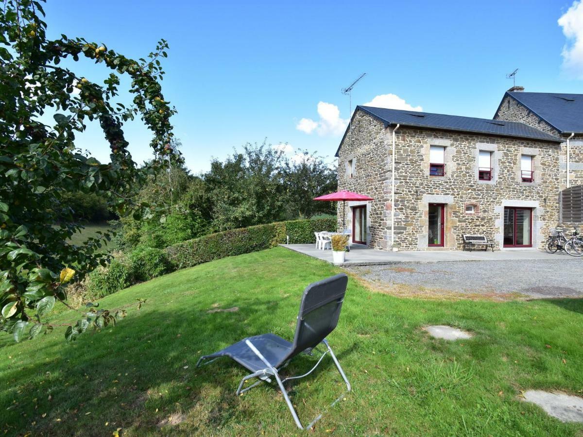 Cosy Chalet With Private Garden In Normandy Isigny-le-Buat Dış mekan fotoğraf